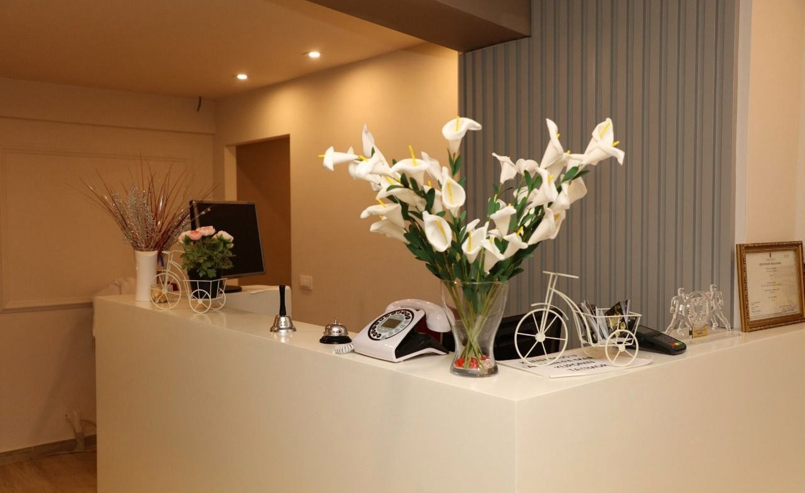 Romeo Hotel reception